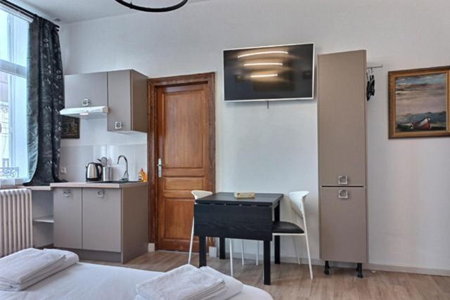 Les Appartements Fenelon Le Cateau-Cambresis Exterior photo
